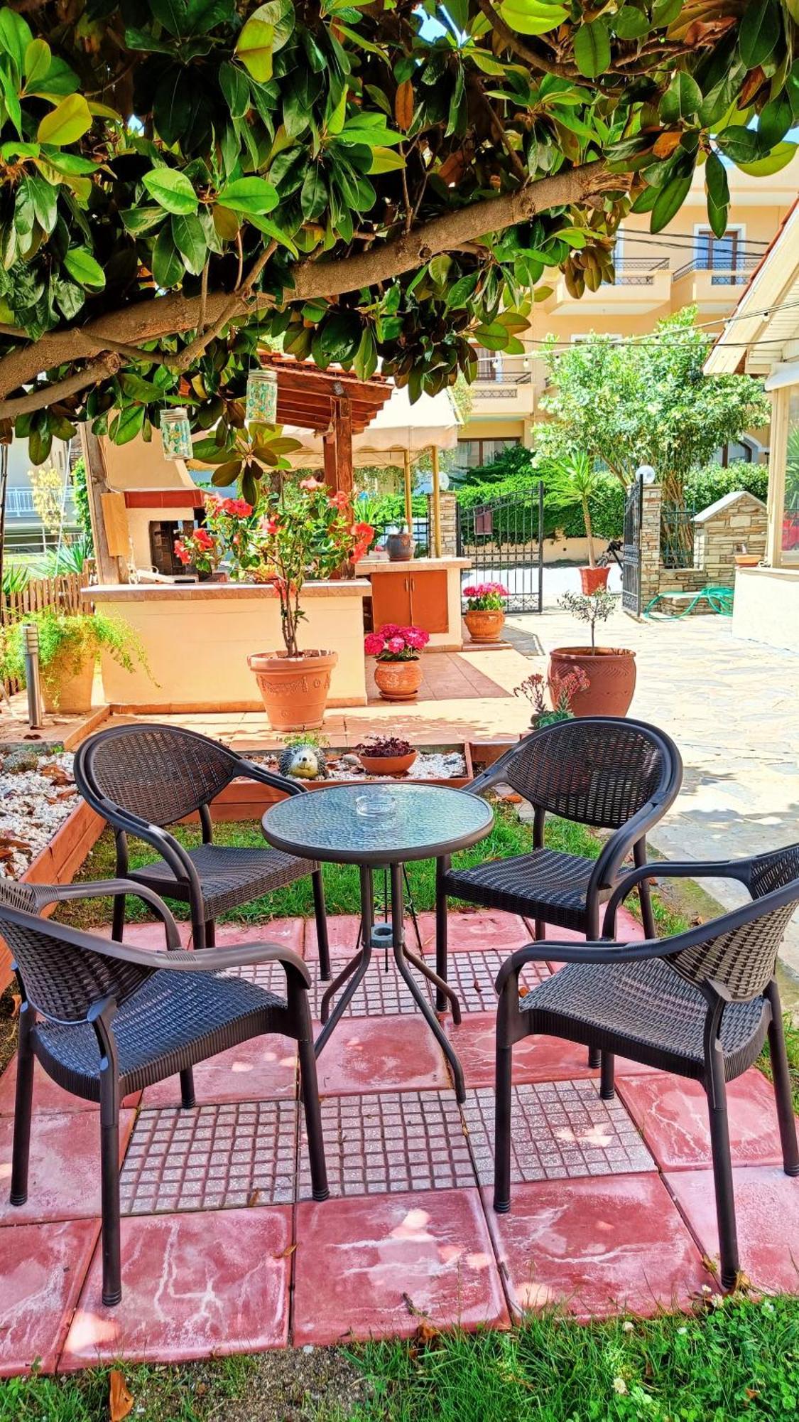 Garden House Katerina Aparthotel Leptokarya  Exteriör bild